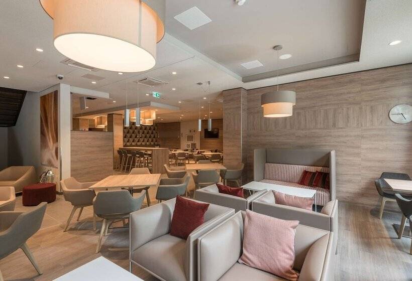 Fotos del hotel Hampton By Hilton Frankfurt City Centre East:  16