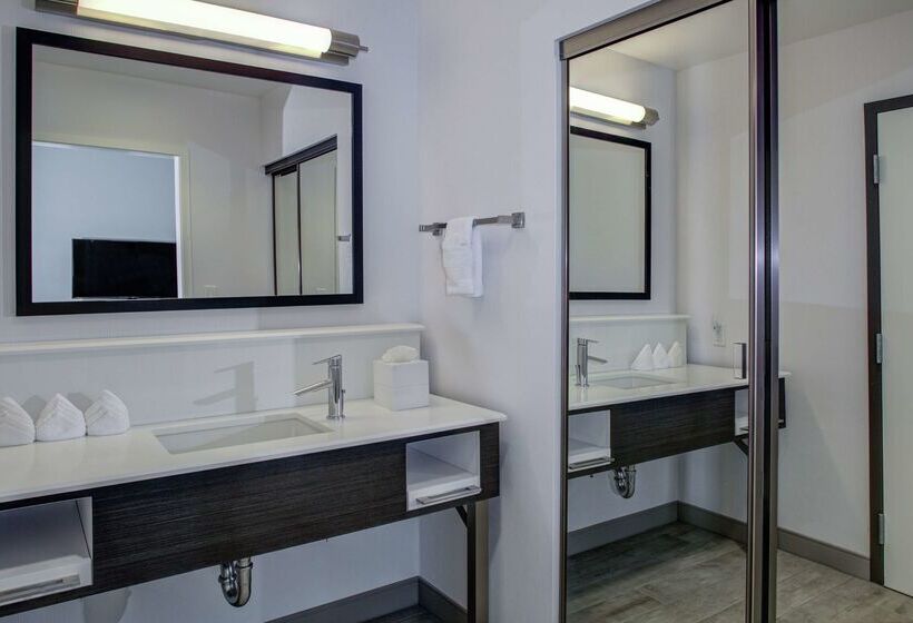 هتل Hampton Inn & Suites Irvineorange County Airport