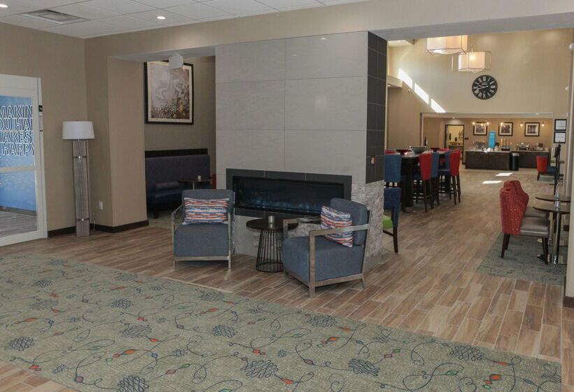 هتل Hampton Inn & Suites Lafayette Medical Center, Co