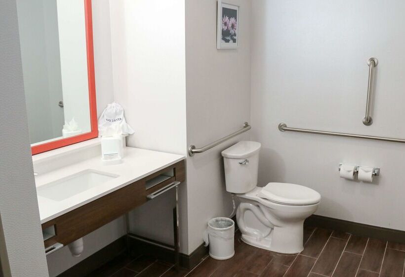 هتل Hampton Inn & Suites Lafayette Medical Center, Co