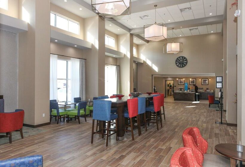 هتل Hampton Inn & Suites Lafayette Medical Center, Co