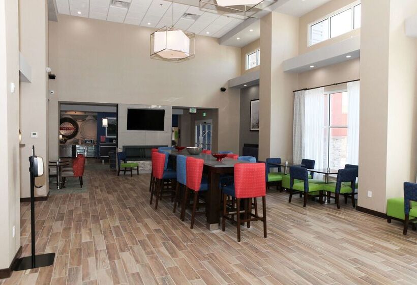 هتل Hampton Inn & Suites Lafayette Medical Center, Co