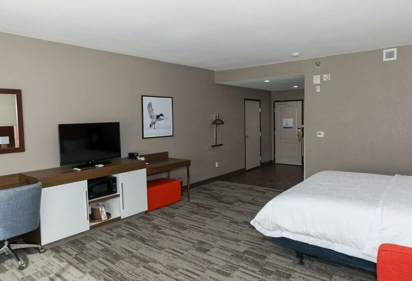 هتل Hampton Inn & Suites Lafayette Medical Center, Co