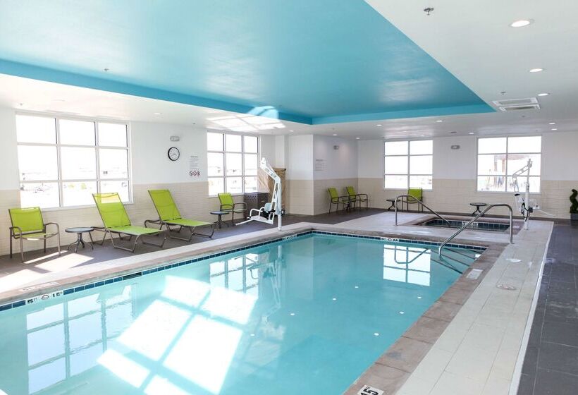 هتل Hampton Inn & Suites Lafayette Medical Center, Co