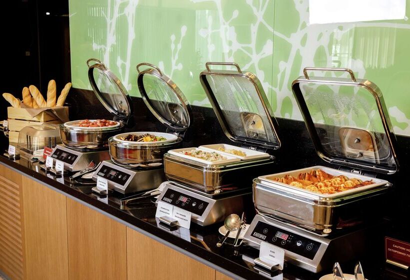 בית מלון כפרי Hilton Garden Inn Novorossiysk