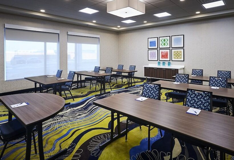 هتل Holiday Inn Express & Suites   Brantford, An Ihg