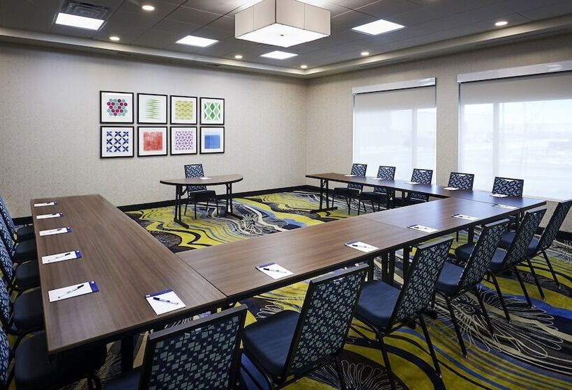 هتل Holiday Inn Express & Suites   Brantford, An Ihg