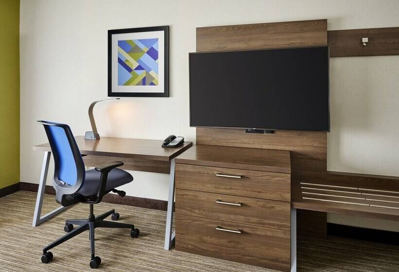 هتل Holiday Inn Express & Suites   Brantford, An Ihg