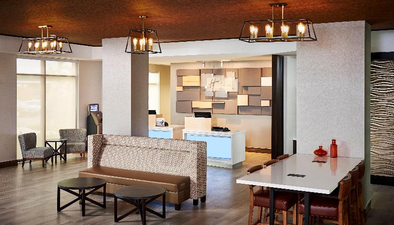 هتل Holiday Inn Express & Suites   Brantford, An Ihg