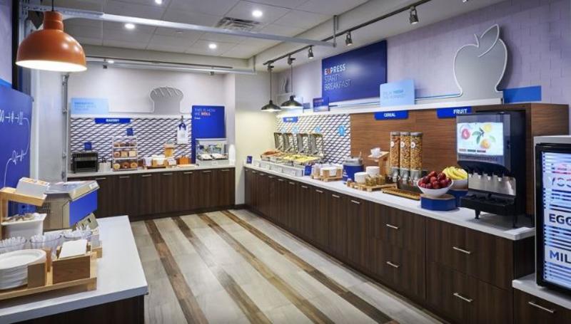 هتل Holiday Inn Express & Suites   Brantford, An Ihg