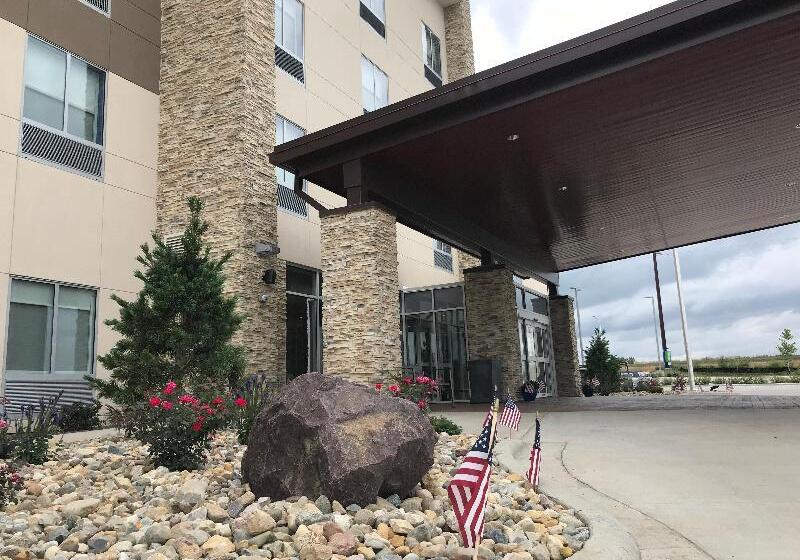 ホテル Holiday Inn Express And Suites Hannibal   Medical Center By Ihg
