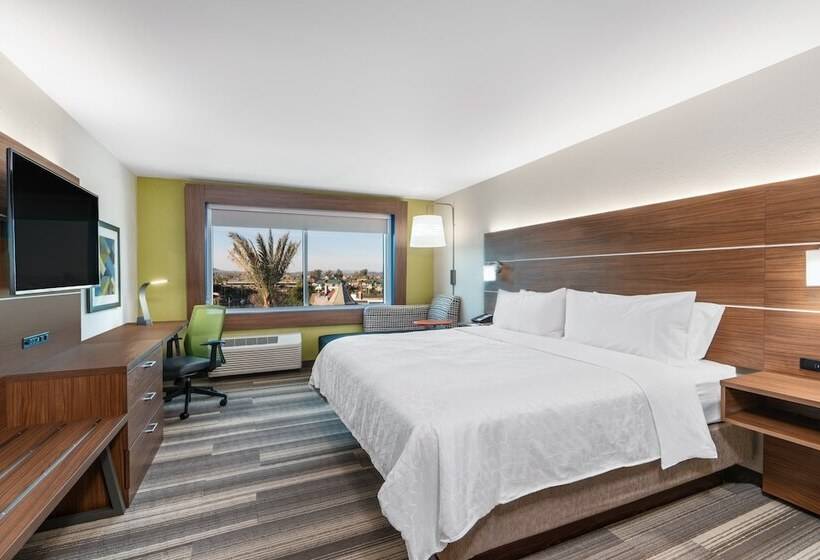 בית מלון כפרי Holiday Inn Express & Suites Lake Havasu   London Bridge, An Ihg