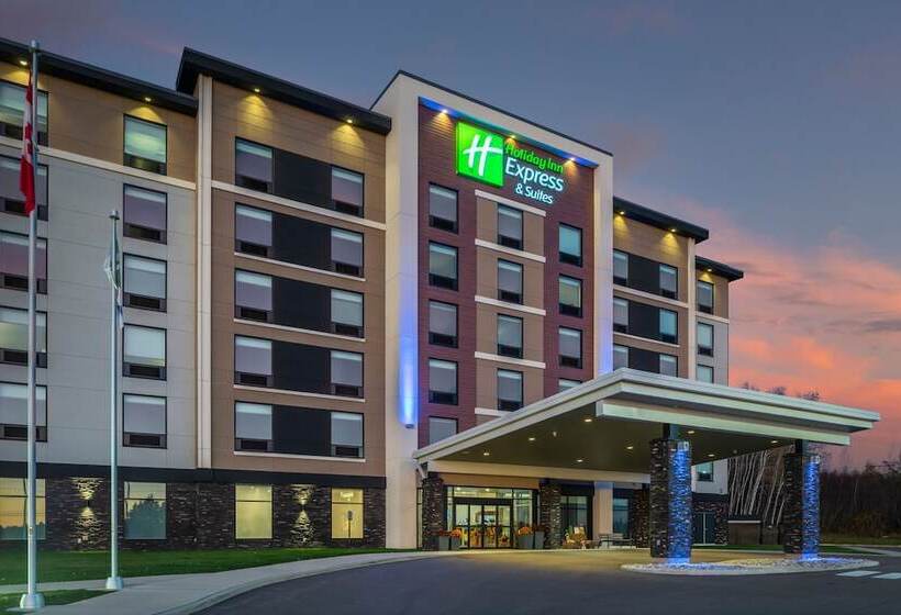 هتل Holiday Inn Express & Suites Moncton, An Ihg