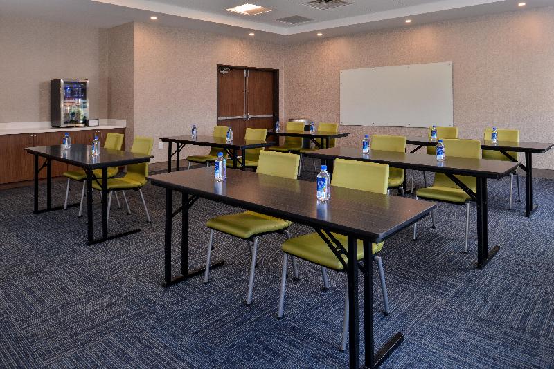 هتل Holiday Inn Express Melbourne West, An Ihg