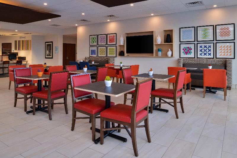 هتل Holiday Inn Express Melbourne West, An Ihg