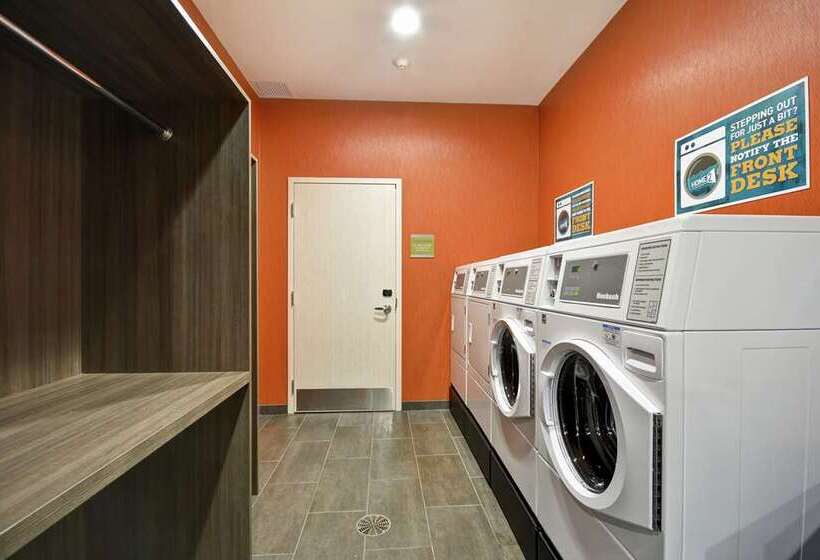 هتل Home2 Suites By Hilton Stow