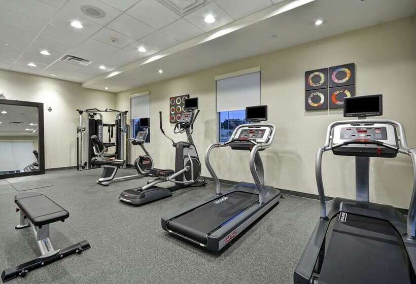 هتل Home2 Suites By Hilton Stow