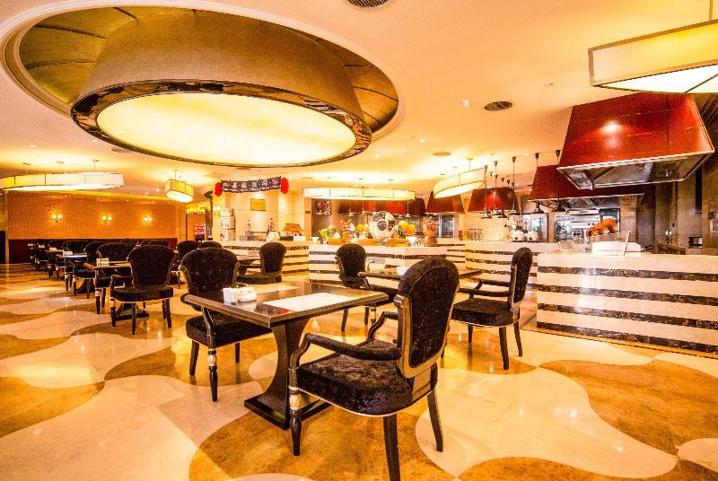 فندق Howard Johnson Domando Plaza Wulanchabu