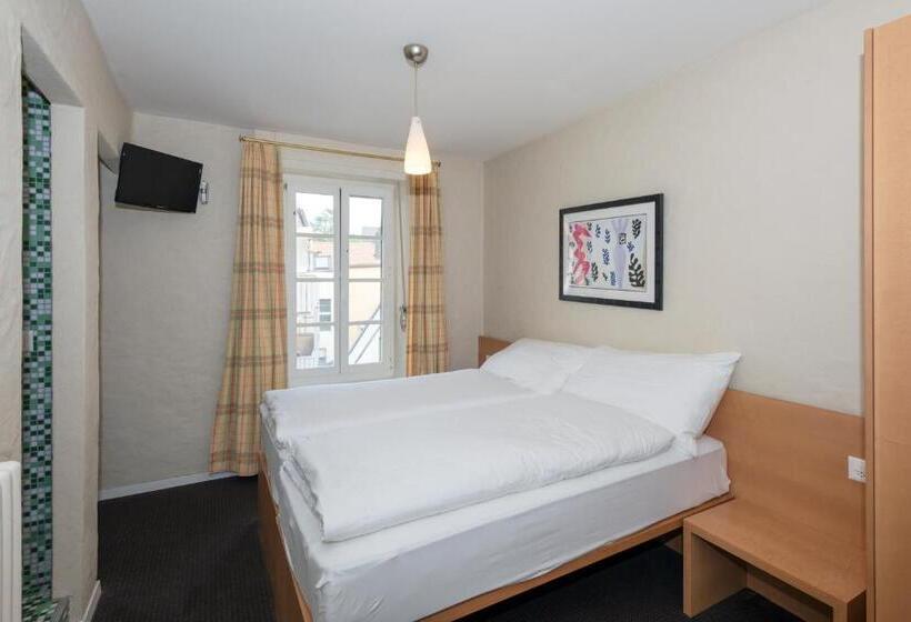 هتل Hôtel Du Cheval Blanc