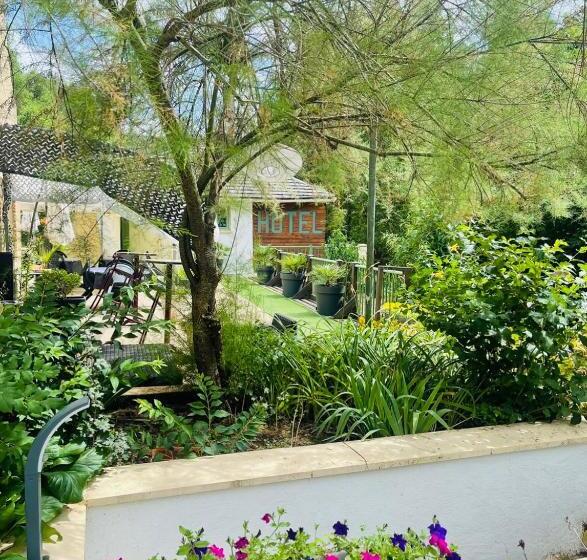 هتل Hôtel Le Moulin D'olt