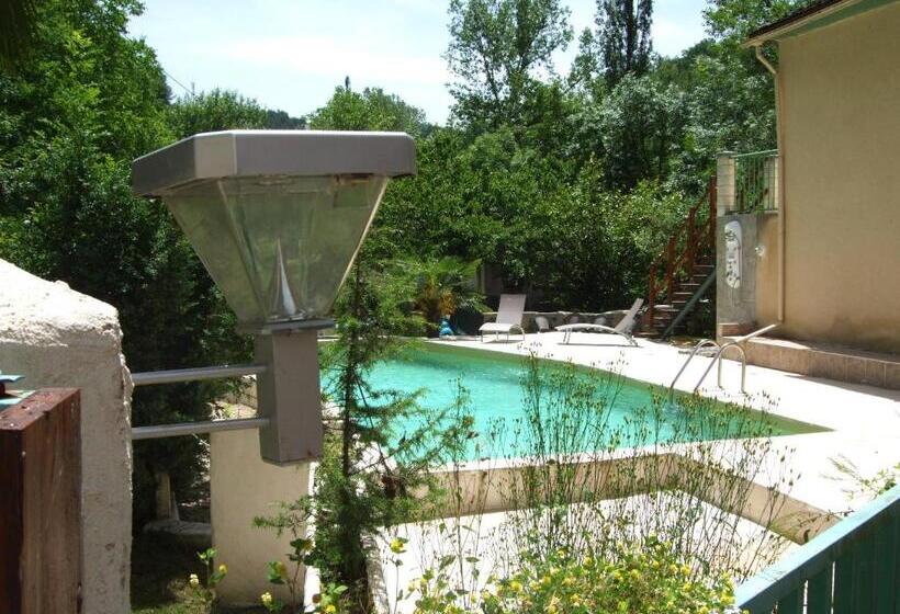 هتل Hôtel Le Moulin D'olt