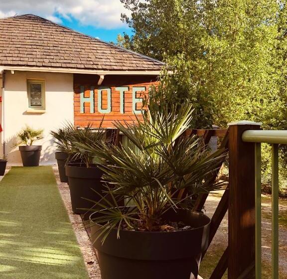 هتل Hôtel Le Moulin D'olt