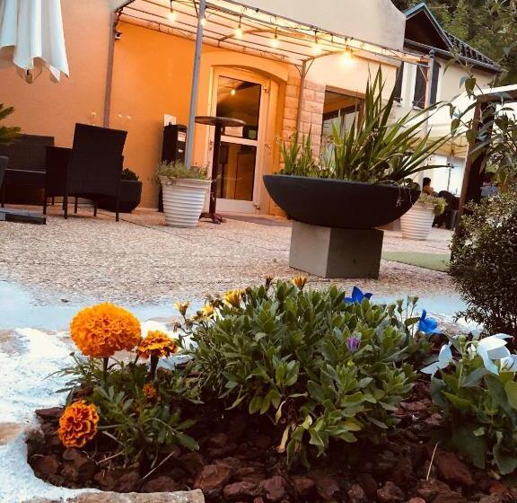 هتل Hôtel Le Moulin D'olt