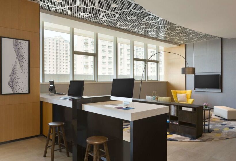 هتل Hyatt House Yinchuan Yuecaicheng