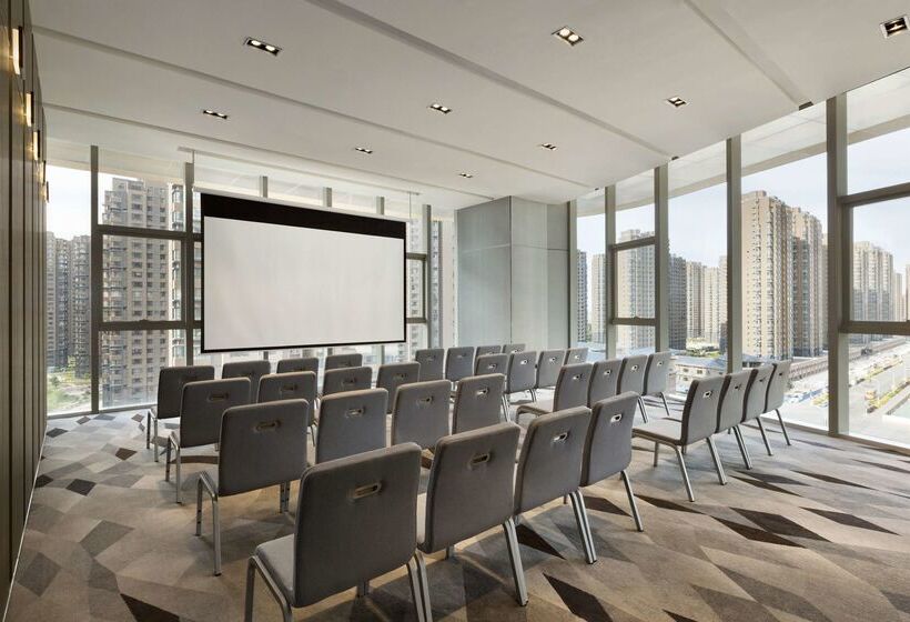 هتل Hyatt House Yinchuan Yuecaicheng