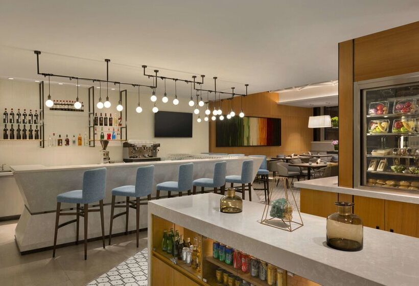 هتل Hyatt House Yinchuan Yuecaicheng