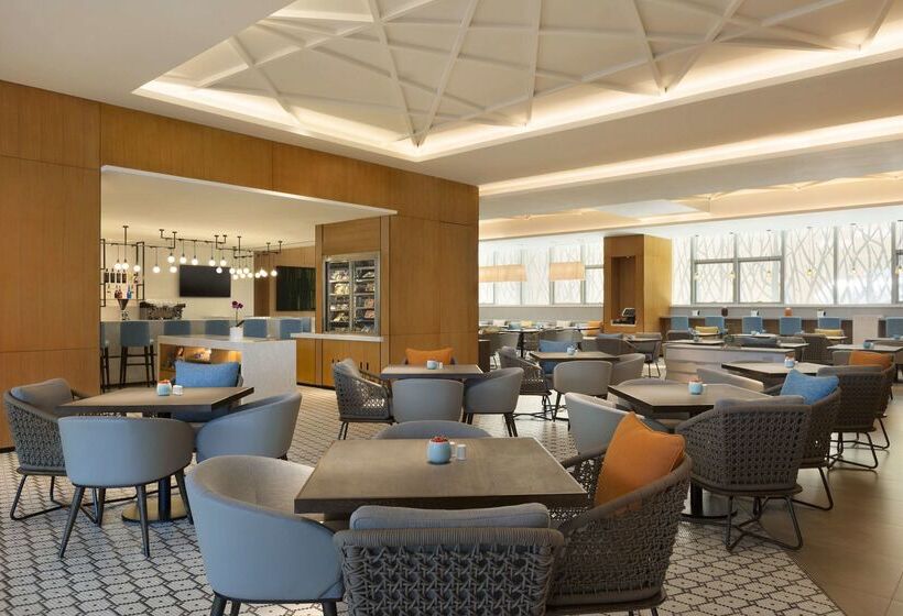 هتل Hyatt House Yinchuan Yuecaicheng