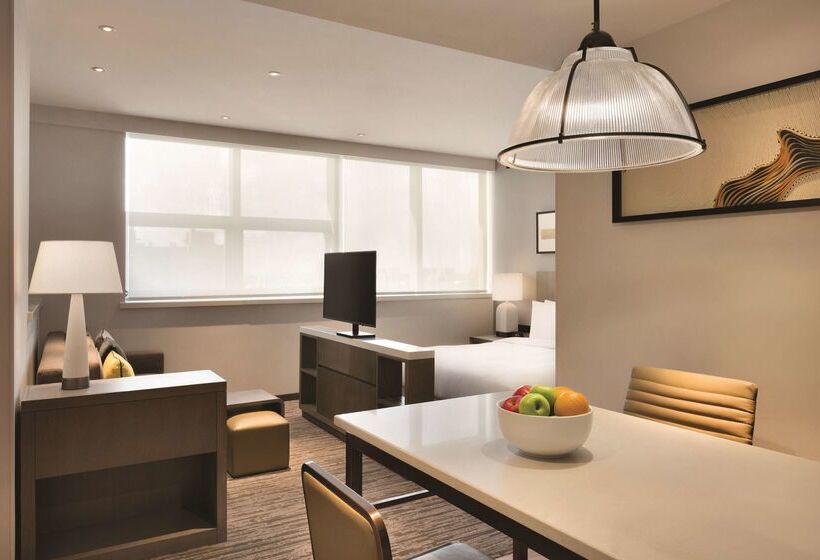 هتل Hyatt House Yinchuan Yuecaicheng