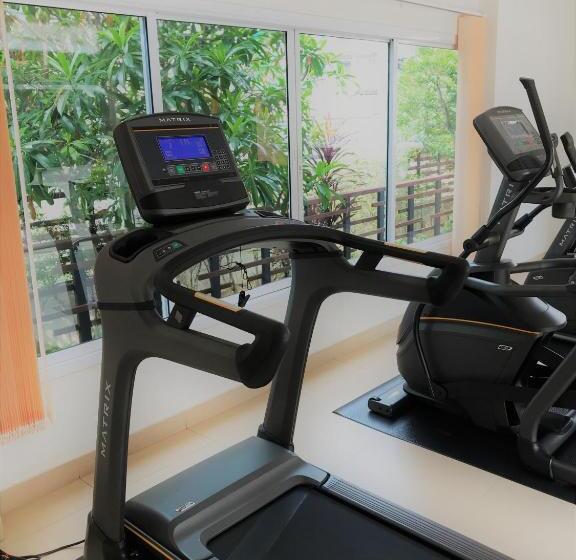 هتل Paragon Suites Resort