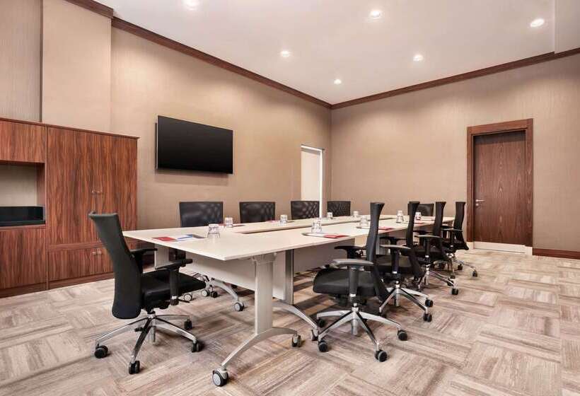 Fotos del hotel Ramada By Wyndham Istanbul Alibeykoy:  17