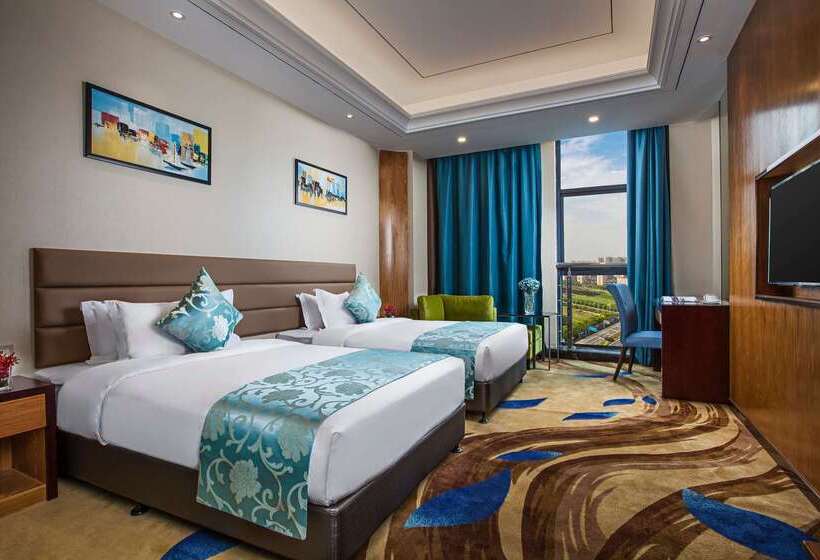 هتل Ramada By Wyndham Taixing