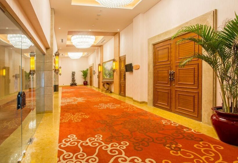 هتل Seres Springs Resort & Spa, Singakerta