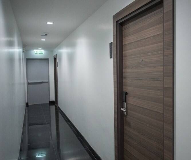 Sovereign Group Hotel At Pratunam