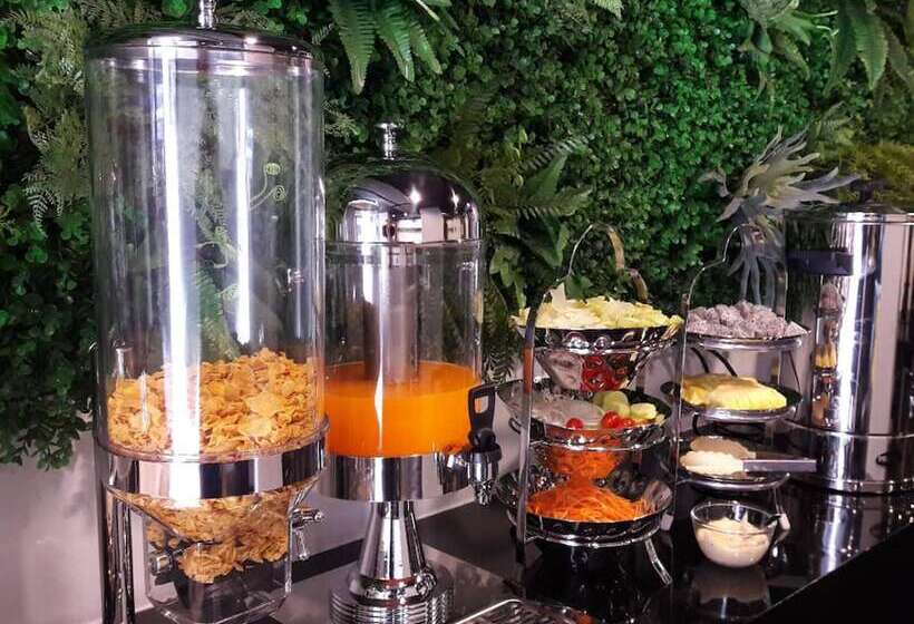 Sovereign Group Hotel At Pratunam