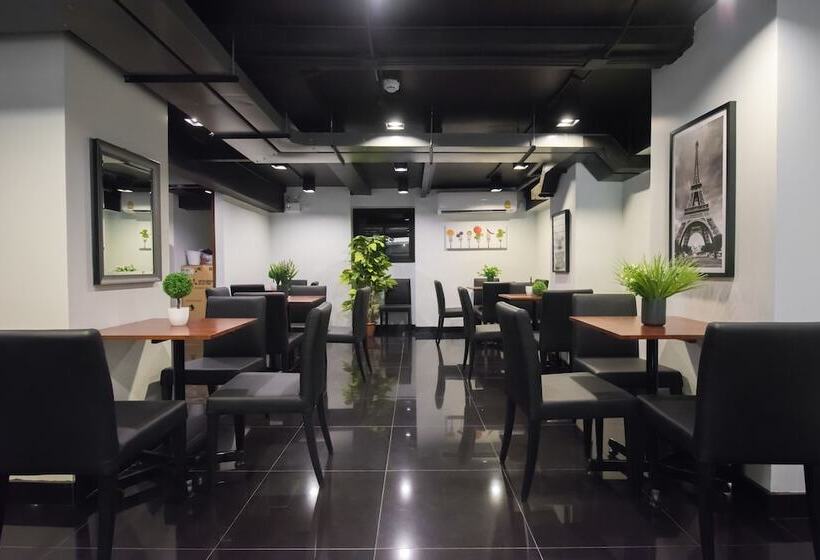 Sovereign Group Hotel At Pratunam