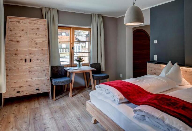 هتل Zollhaus St Jakob Im Defereggental