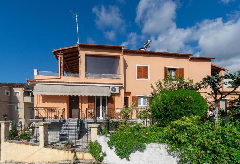 Villa Anna Apartments