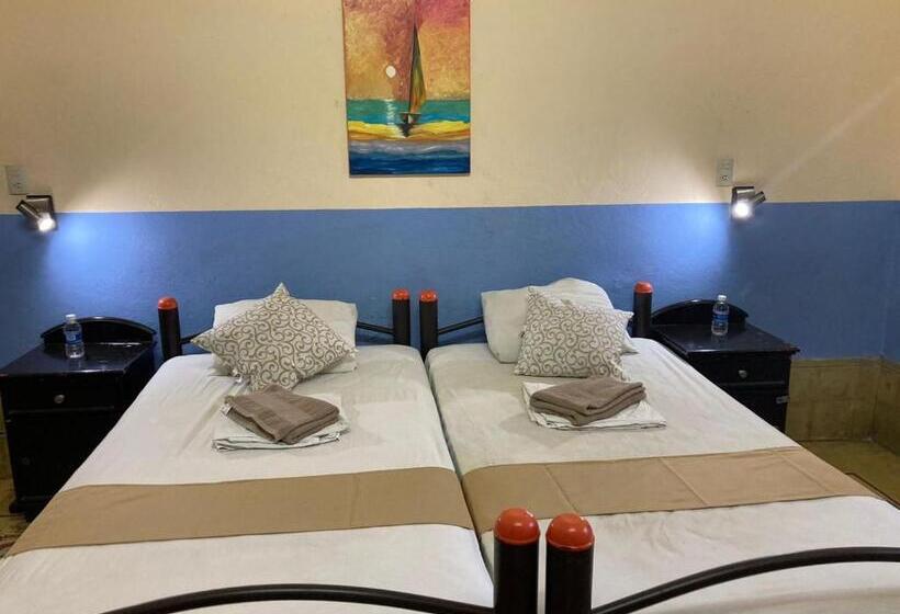 فندق صغير Hostal La Ermita