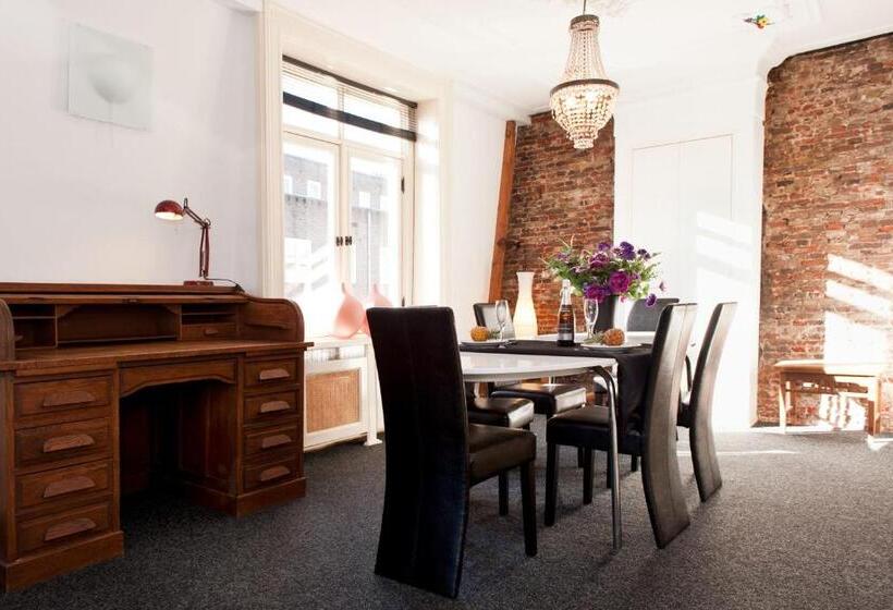 مبيت وإفطار Canal Holiday Apartment