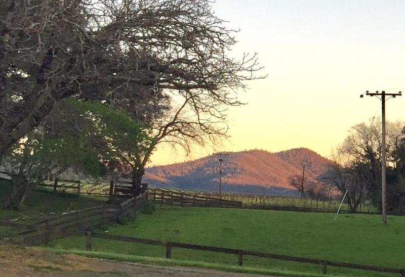 צימר Rustridge Ranch & Winery