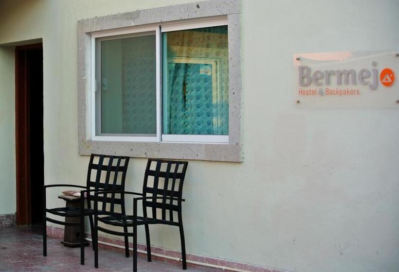 Bermejo Hostel & Backpackers
