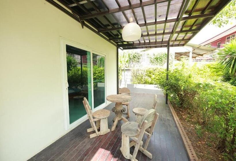 فندق Baan Sabuy Jung