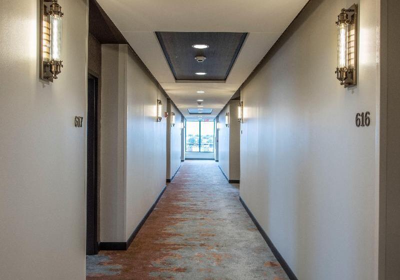 בית מלון כפרי Indigo Tulsa Dwtn/entertainment Area