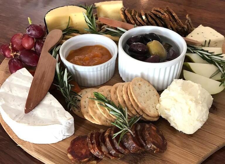 هتل Josephines Luxury Accommodation