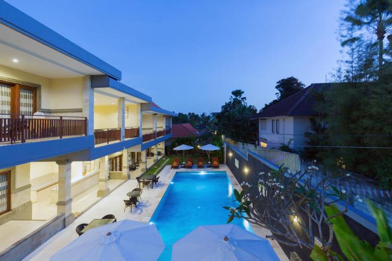 Fotos del hotel Kubu Petitenget Suite:  4