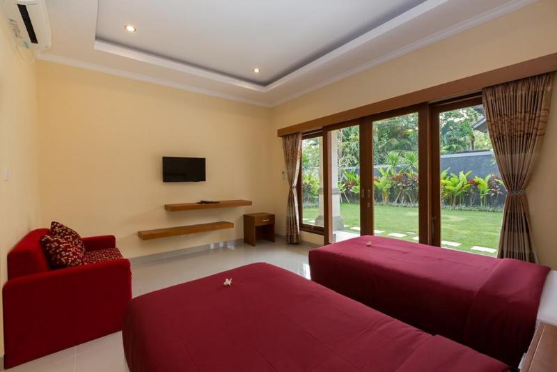 Fotos del hotel Kubu Petitenget Suite:  2